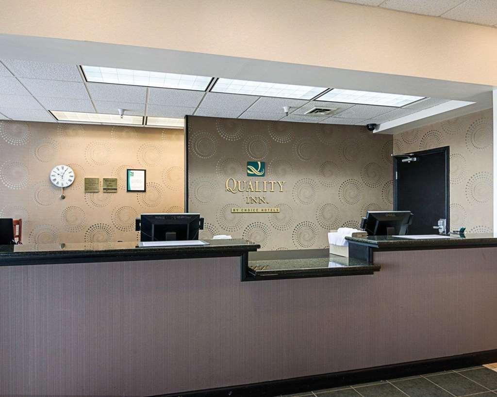 Quality Inn Льюисберг Интерьер фото