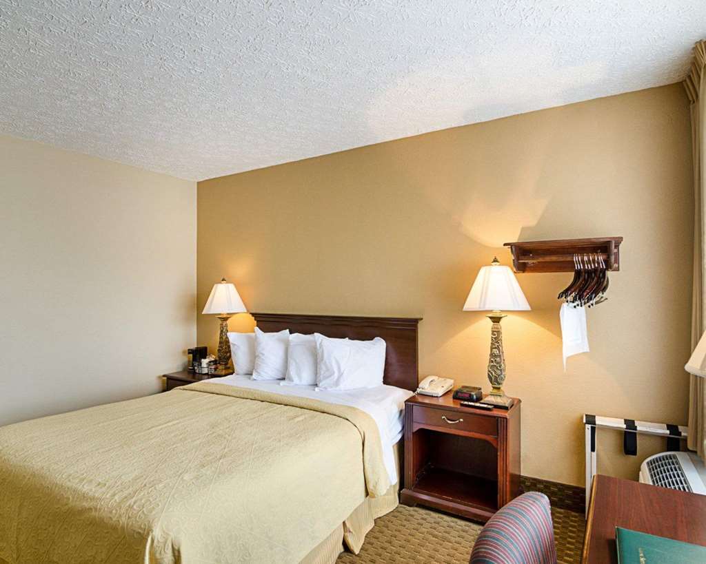 Quality Inn Льюисберг Номер фото